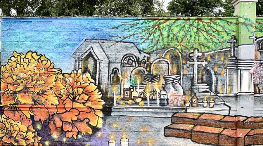 Art decorating the cemetary