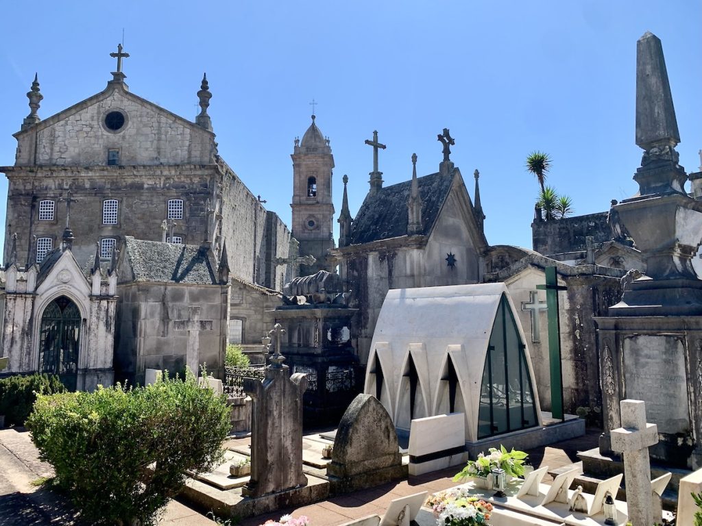 Cemetery in Bonfim