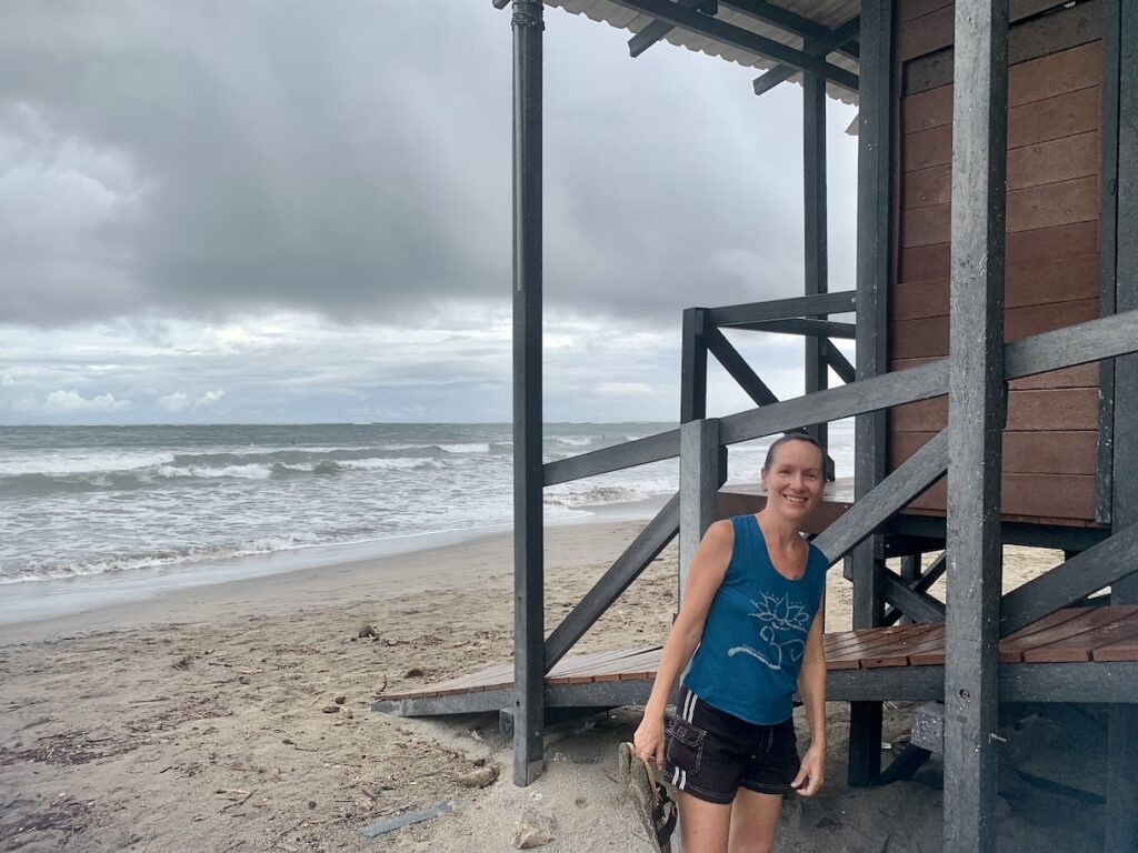 Mrs. ItchyFeet on Sámara Beach