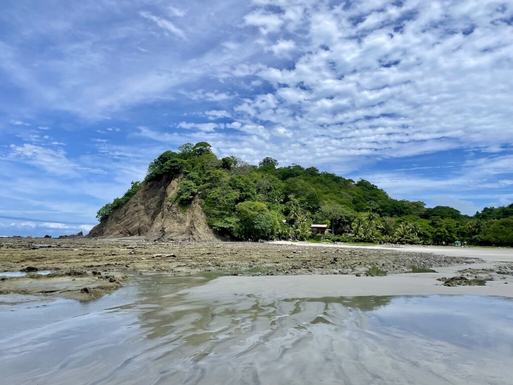 Tide pools in Sámara Bay