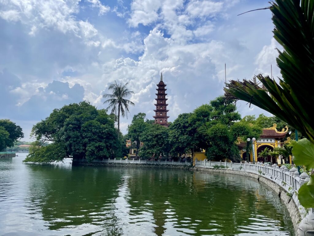 Trấn Quốc Pagoda