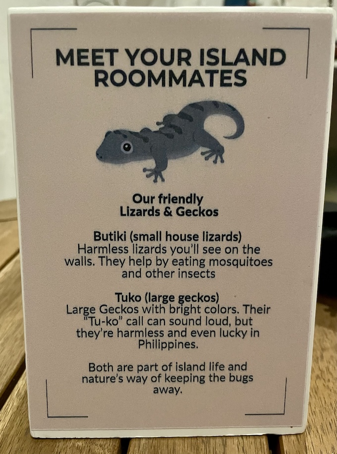 Note from hotel staff to be nice to the geckos