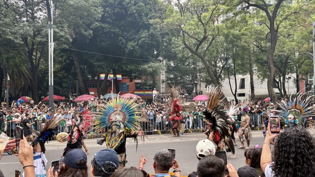 Día de Muertos en Junio parade