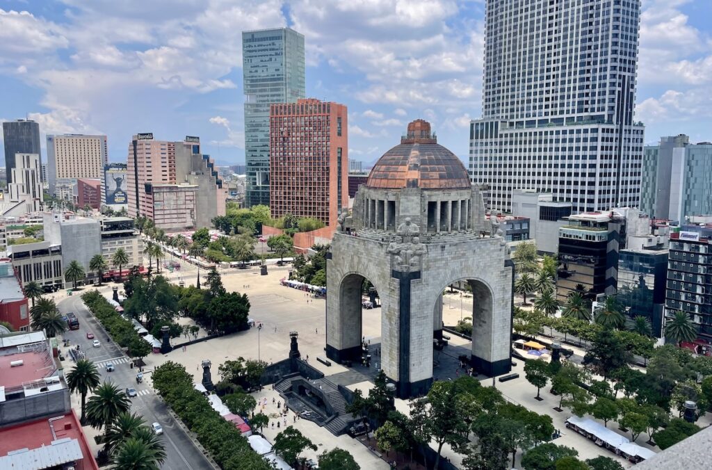 Plaza de la República from a potential rental unit